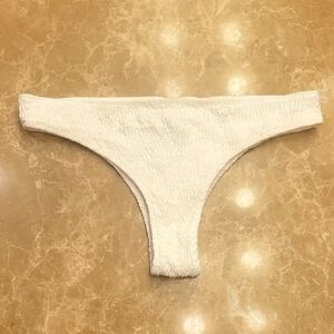H&M Women's Cream Textured/ Puckered Bikini Bottoms, Sz 8